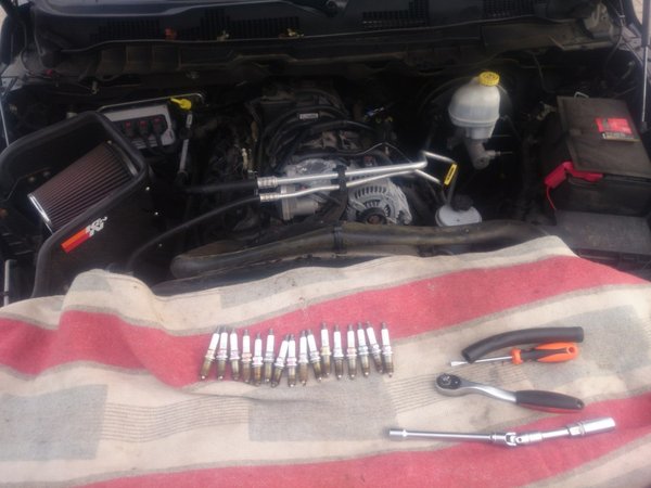 Nya tändstift4.jpg (132.77 KiB) Visad 6654 gånger Klart! Precis 16 stycken gamla stift och inga ytterligare delar över :)