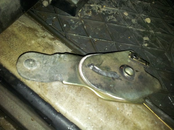 2515_.jpg (151.64 KiB) Visad 6838 gånger Gamla drivplattan underifrån