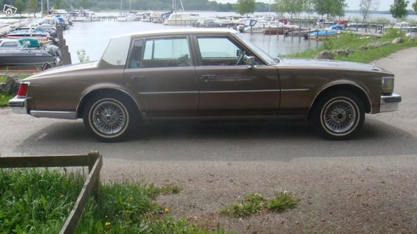 image.jpg (104.39 KiB) Visad 7867 gånger Cadillac Seville 1975