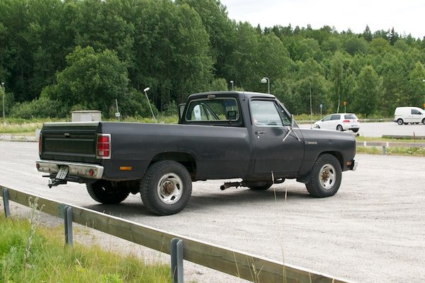 Dodge D250 small 2.jpg