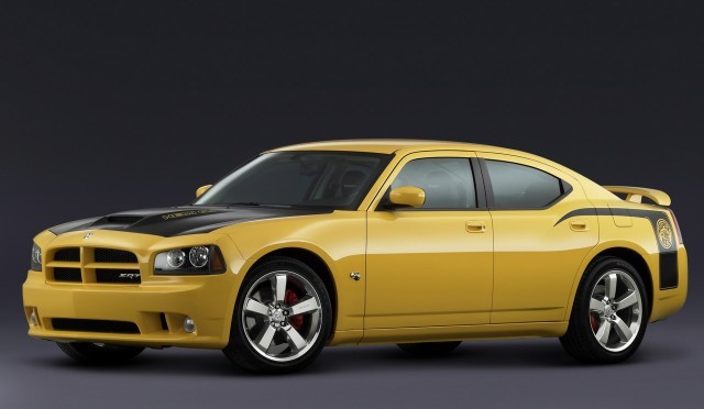 01-dodge-charger-srt8-super-bee.jpg